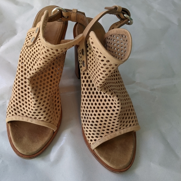 Rag and bone Wyatt sandals 7.5(37.5) in EUC - Picture 5 of 8
